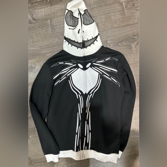 NEW Disney Black and White Adult M Sweater - Picture 2 of 8